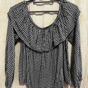 Woman's off the shoulder top